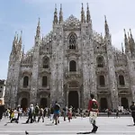 Carlo Apartment - 15 Min From Duomo