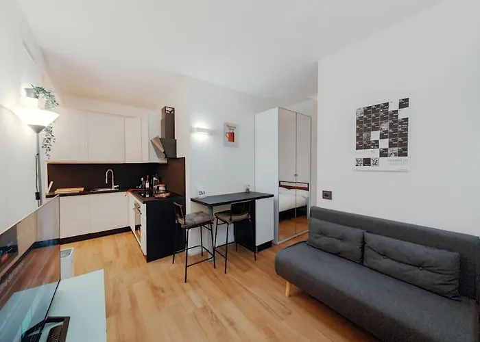Carlo Apartment - 15 Min From Duomo