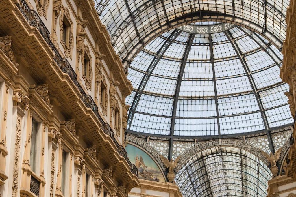 Carlo - 15 Min From Duomo